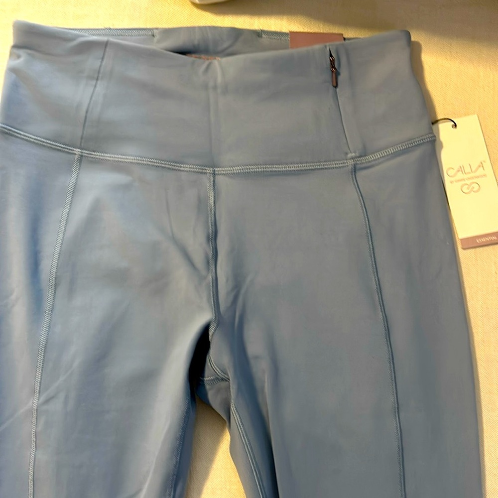 Work out leggings, Grey pearl color high raise capri